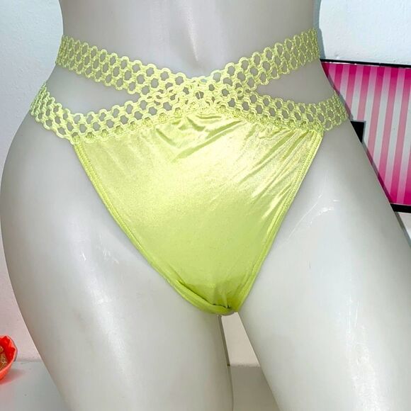 🔥VICTIRIA SECRET PANTY THONG SZ XLARGE NEW - Picture 1 of 4